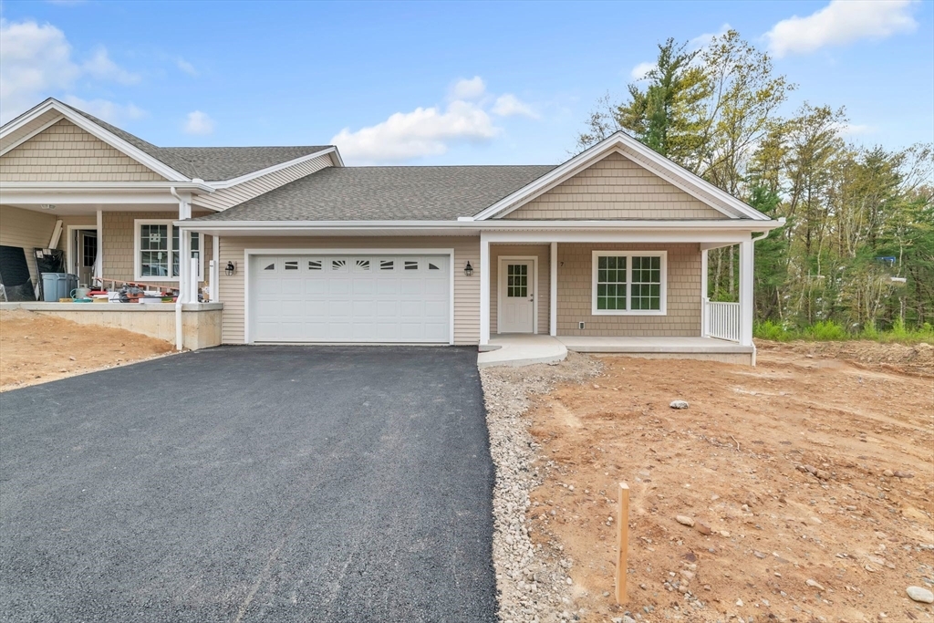 Property Photo: 7 Sunrise Glen 7 MA 01095