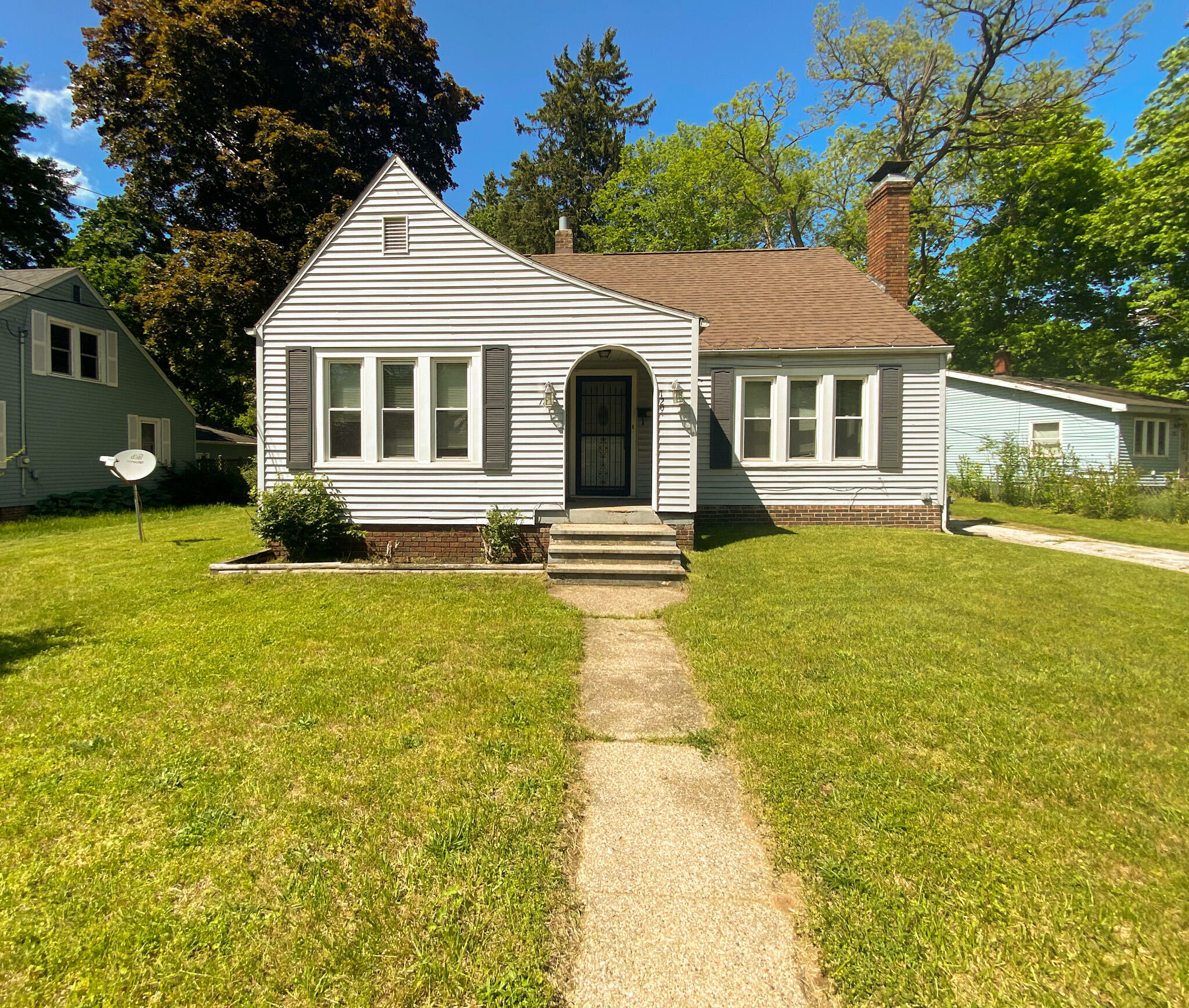 Property Photo:  129 Huron Street  MI 49120 