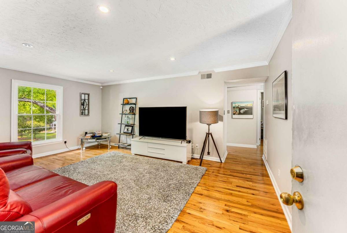 Property Photo: 6700 Roswell Road 27C GA 30328