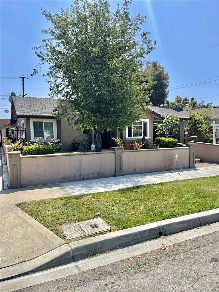 Property Photo:  317 N Shattuck Place  CA 92866 