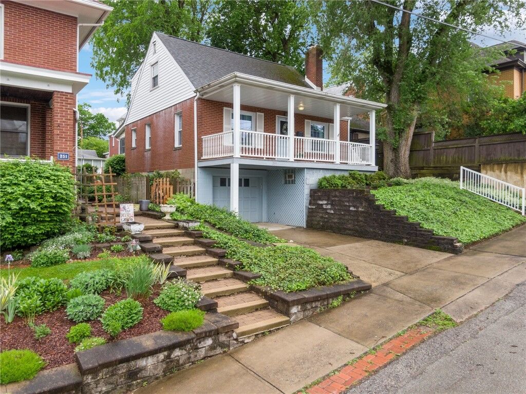 Property Photo: 255 Hudson Ave PA 15601