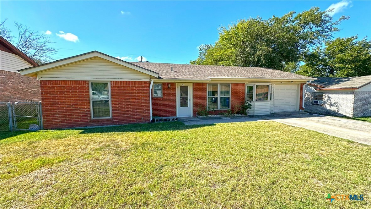 Property Photo:  916 Randa Street  TX 76522 