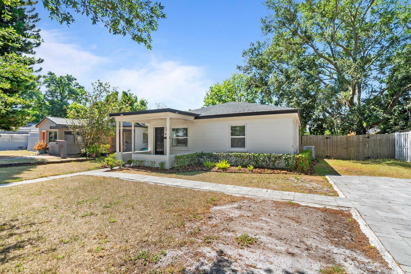 Property Photo:  678 W Webster Avenue  FL 32789 