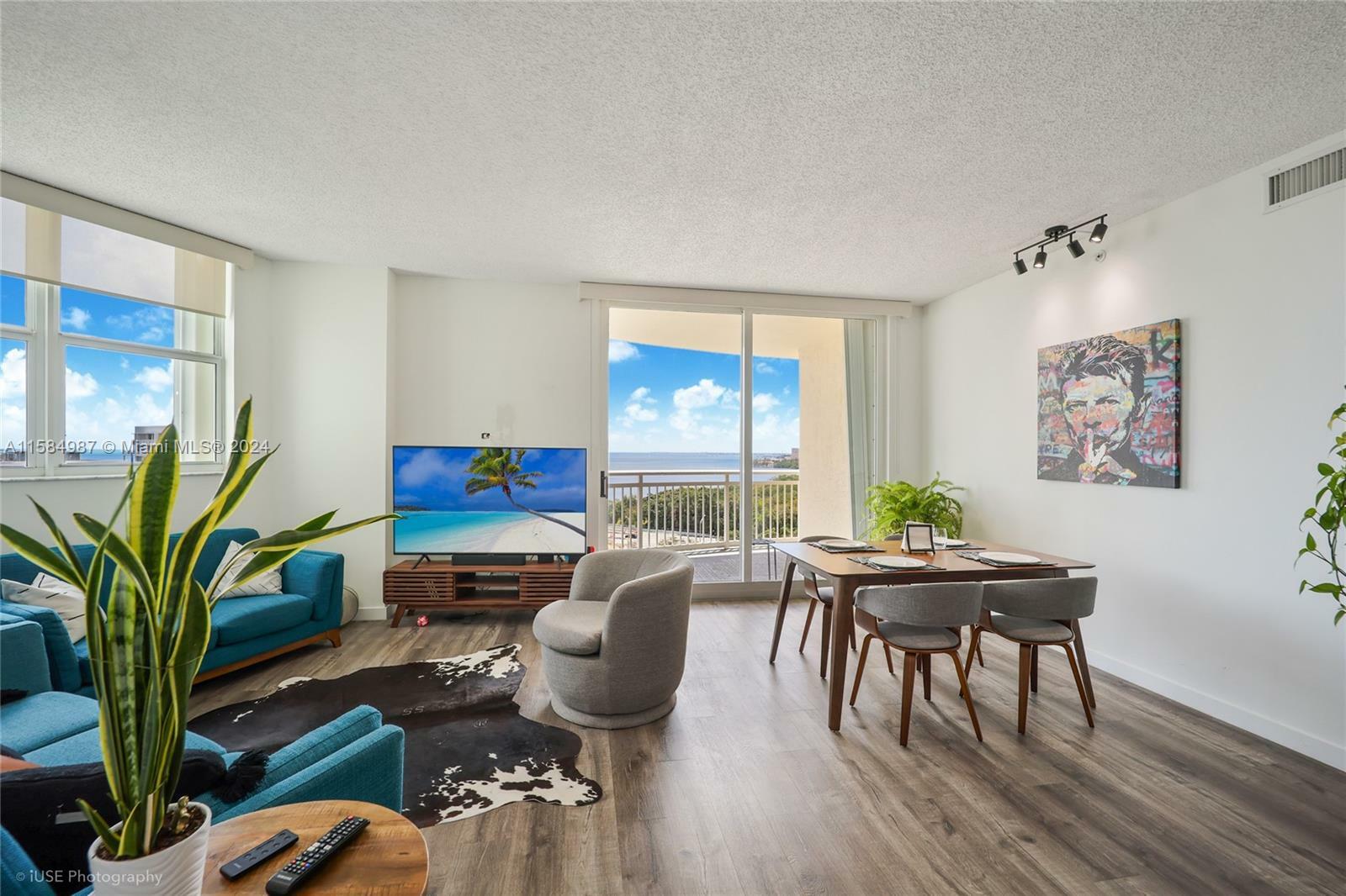 Property Photo:  2475 Brickell Ave 1107  FL 33129 