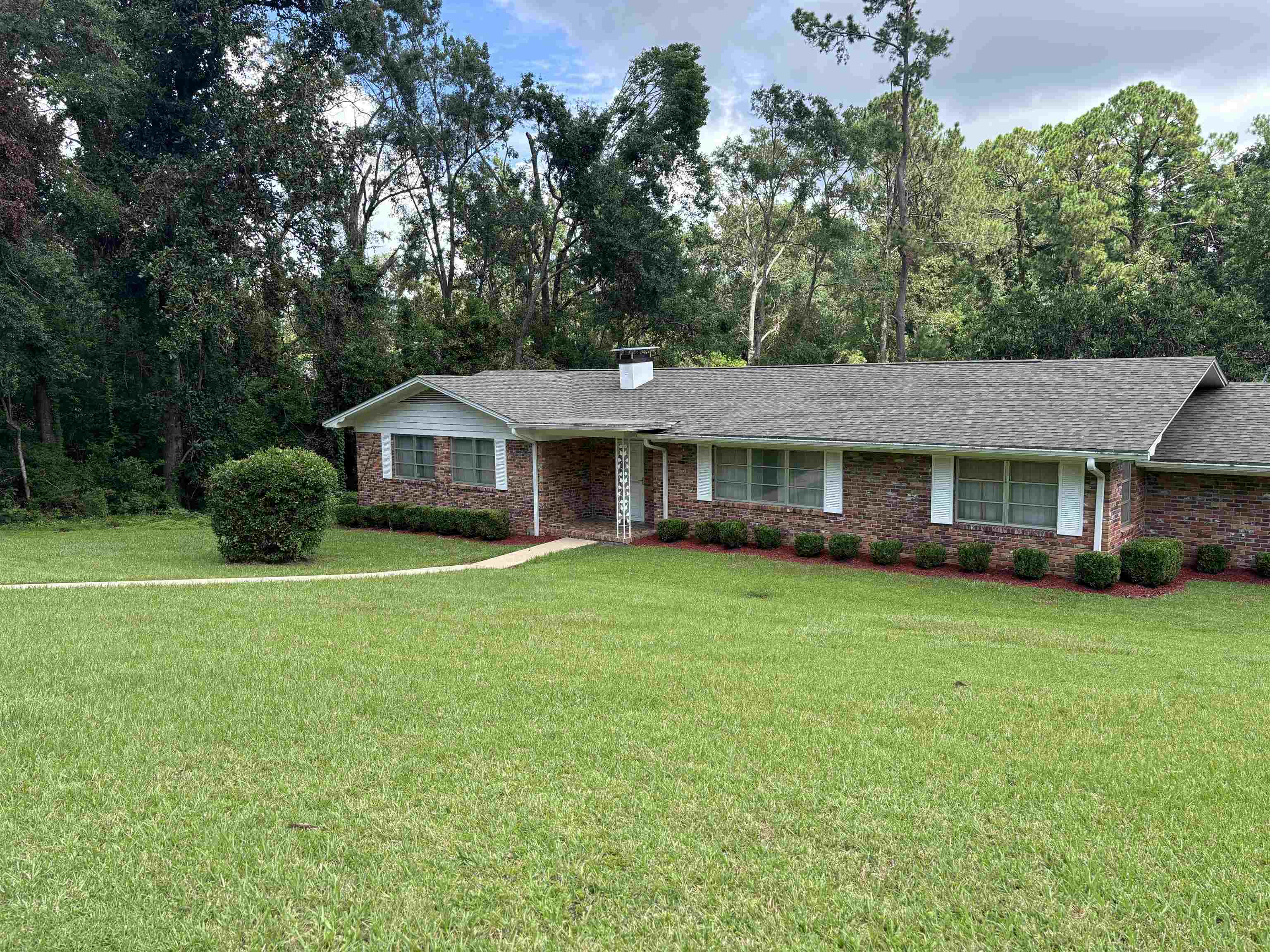 Property Photo:  938 Carlton Drive  FL 32301 