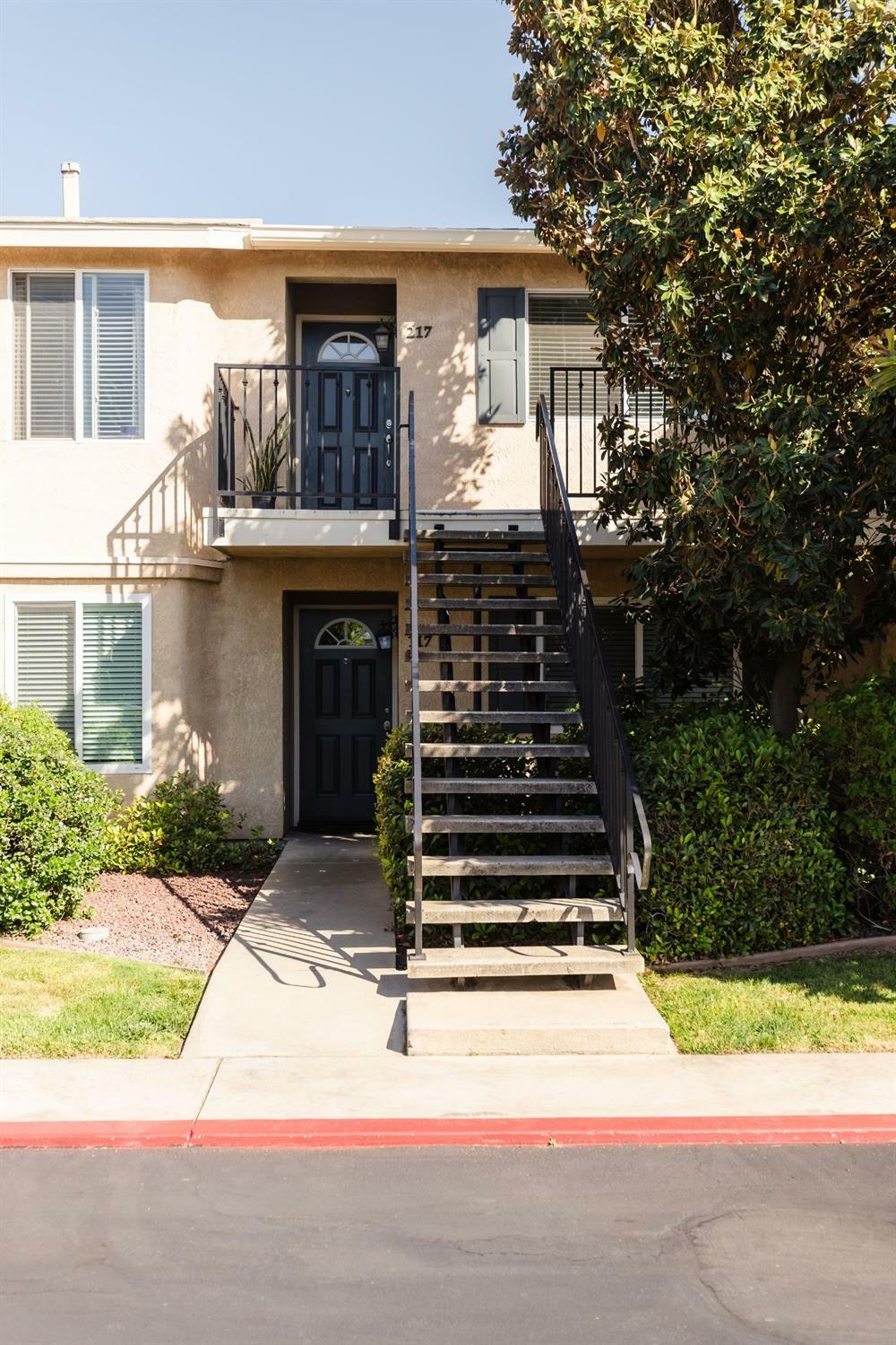 Property Photo: 3739 W Bullard Avenue 217 CA 93711