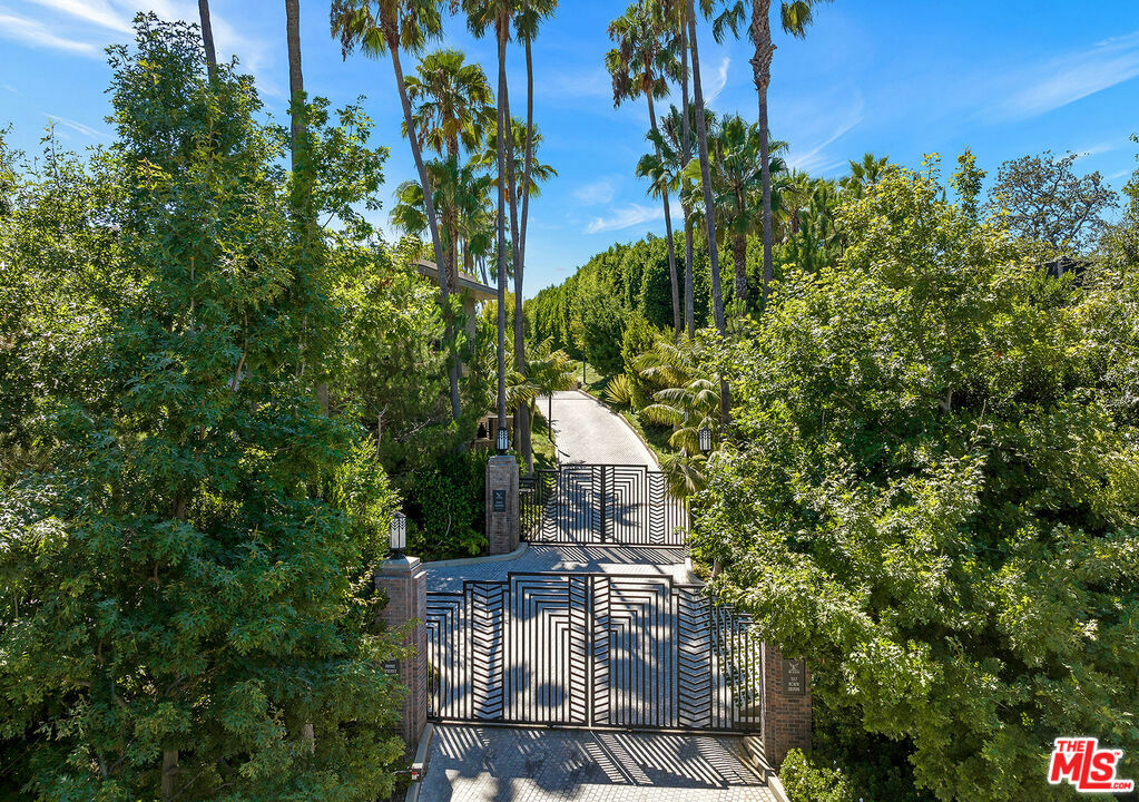 Property Photo:  107 Delfern Drive  CA 90077 