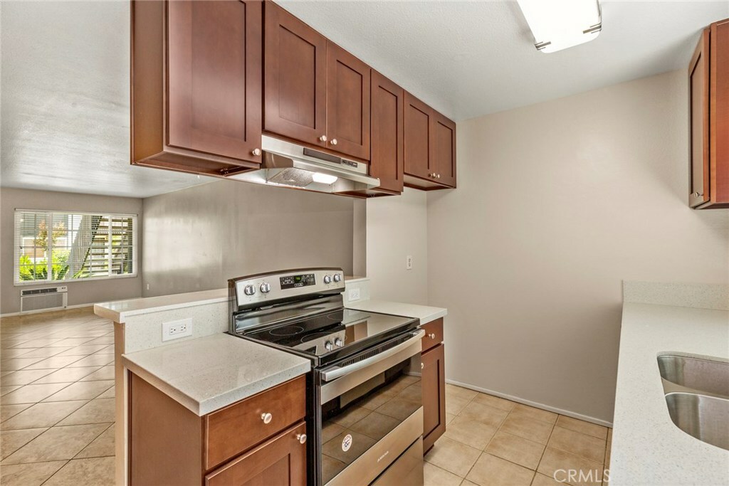 Property Photo:  7100 Cerritos Avenue 81  CA 90680 