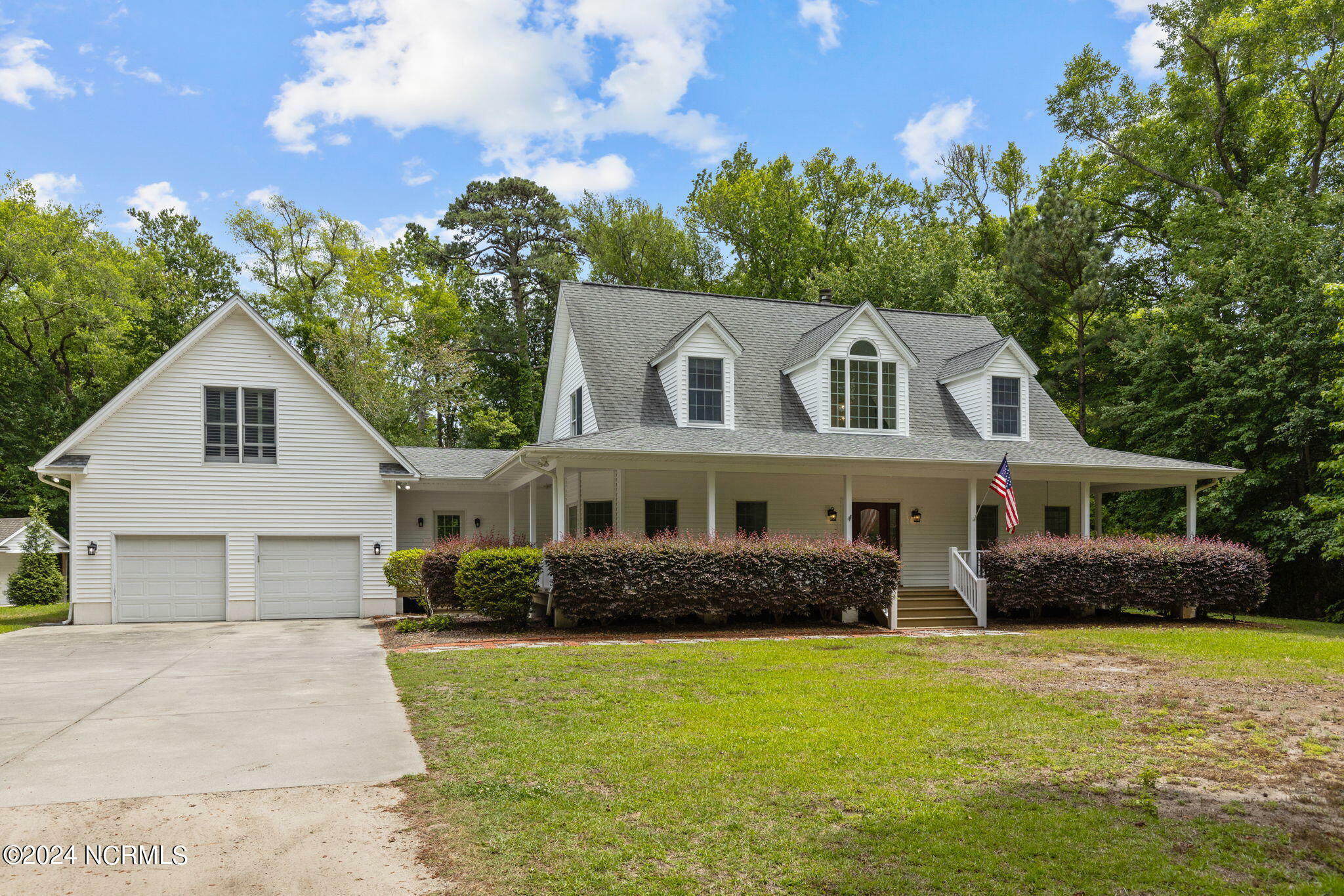 Property Photo:  114 Brandywine Boulevard  NC 28557 