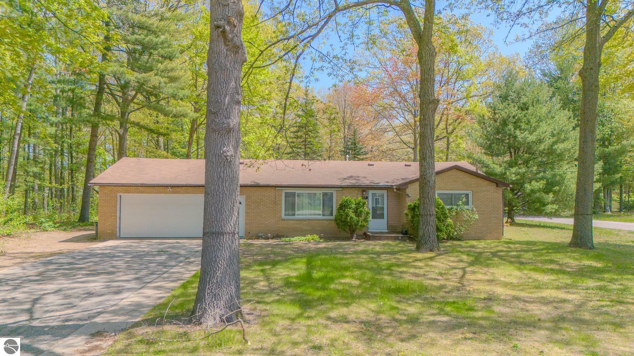 Property Photo:  117 Roberts Road  MI 48629 