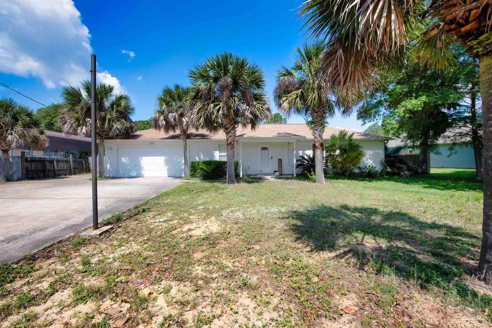 Property Photo:  2555 Lincoln Rd  FL 32566 