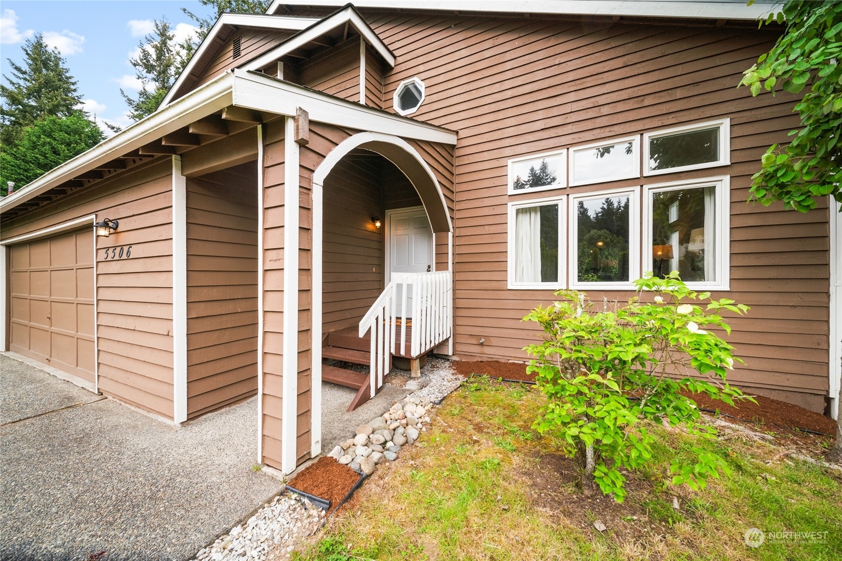 Property Photo:  5506 168th Place SW  WA 98037 