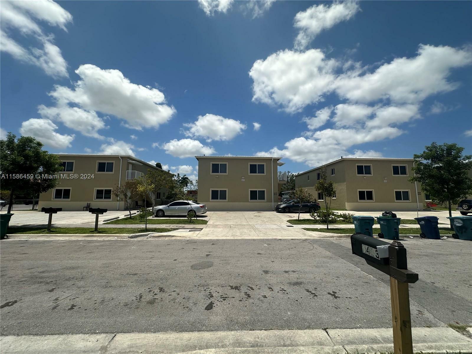 Property Photo:  1402 NW 1st Ct  FL 33034 