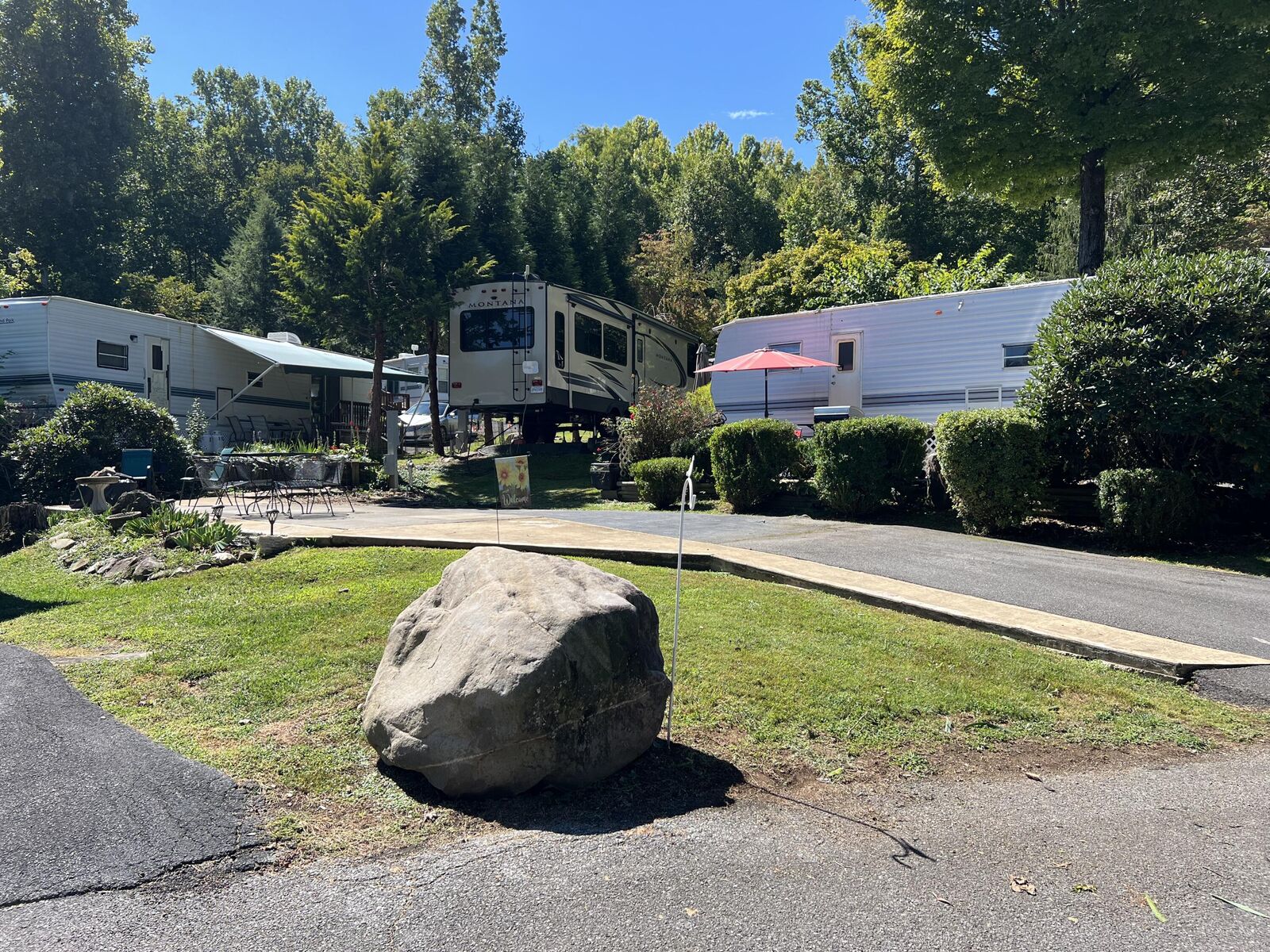 Property Photo:  4229 E Parkway #075  TN 37738 