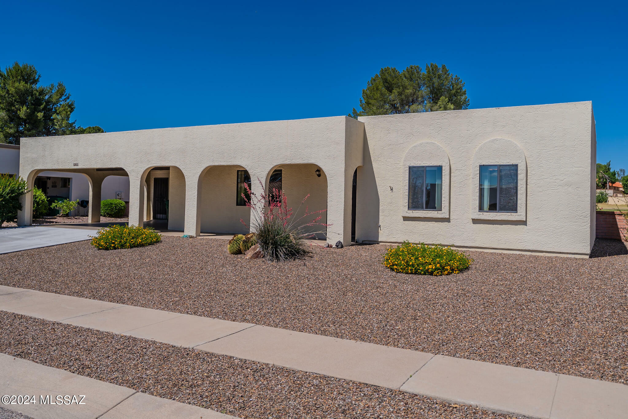 Property Photo:  1311 N Paseo Del Cervato  AZ 85614 