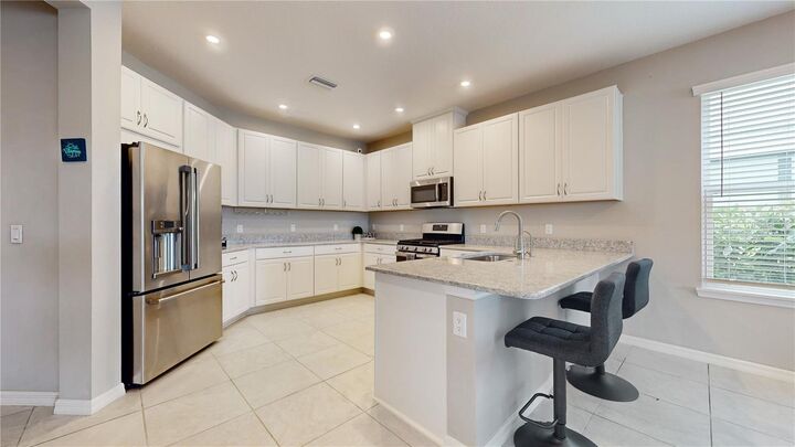 Property Photo:  5505 Summit Glen  FL 34203 