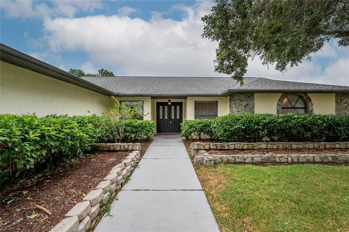 Property Photo:  701 Pinewalk Drive  FL 33510 