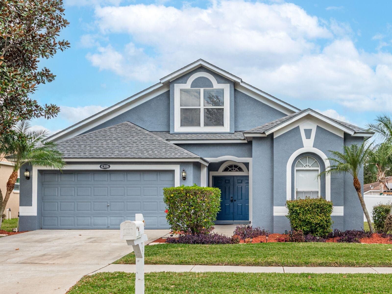 Property Photo: 4306 Orange Ridge Court FL 33596