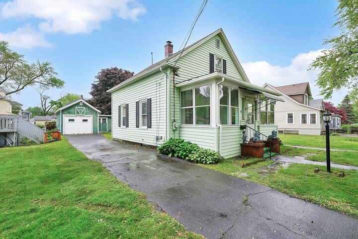 Property Photo: 78 Narragansett Blvd MA 01013