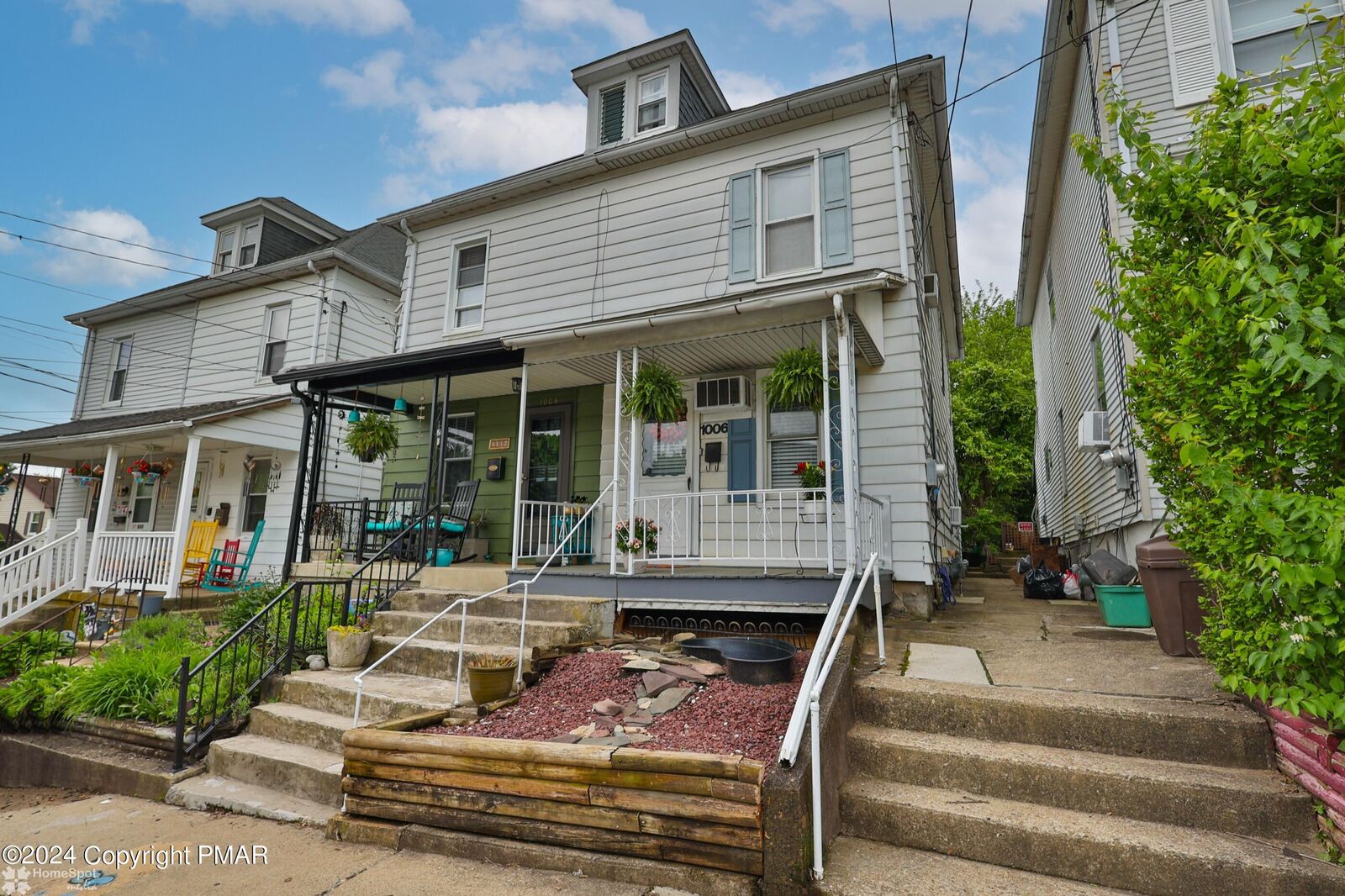 Property Photo: 1006 Center Street PA 18042