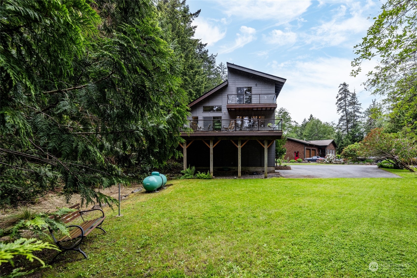 Property Photo:  3 Kootenai Place  WA 98257 