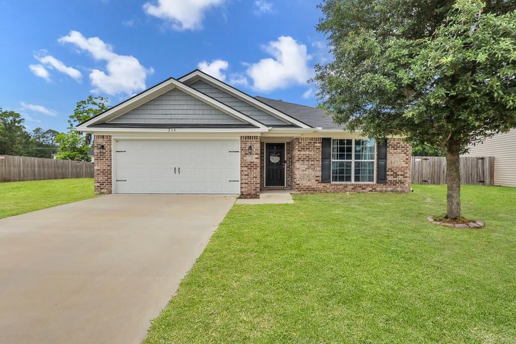 Property Photo:  713 Highgrove Court  GA 31316 