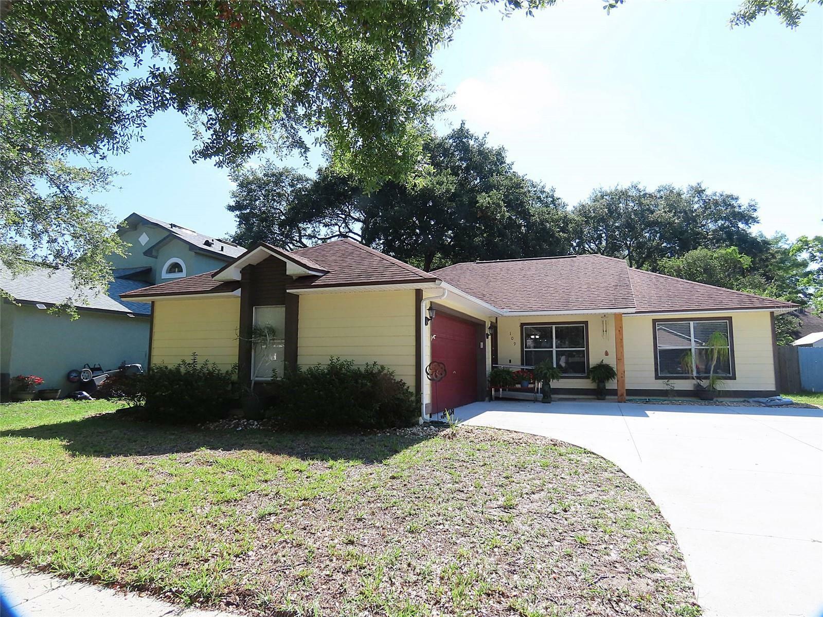 Property Photo:  109 N Bristol Circle  FL 32773 