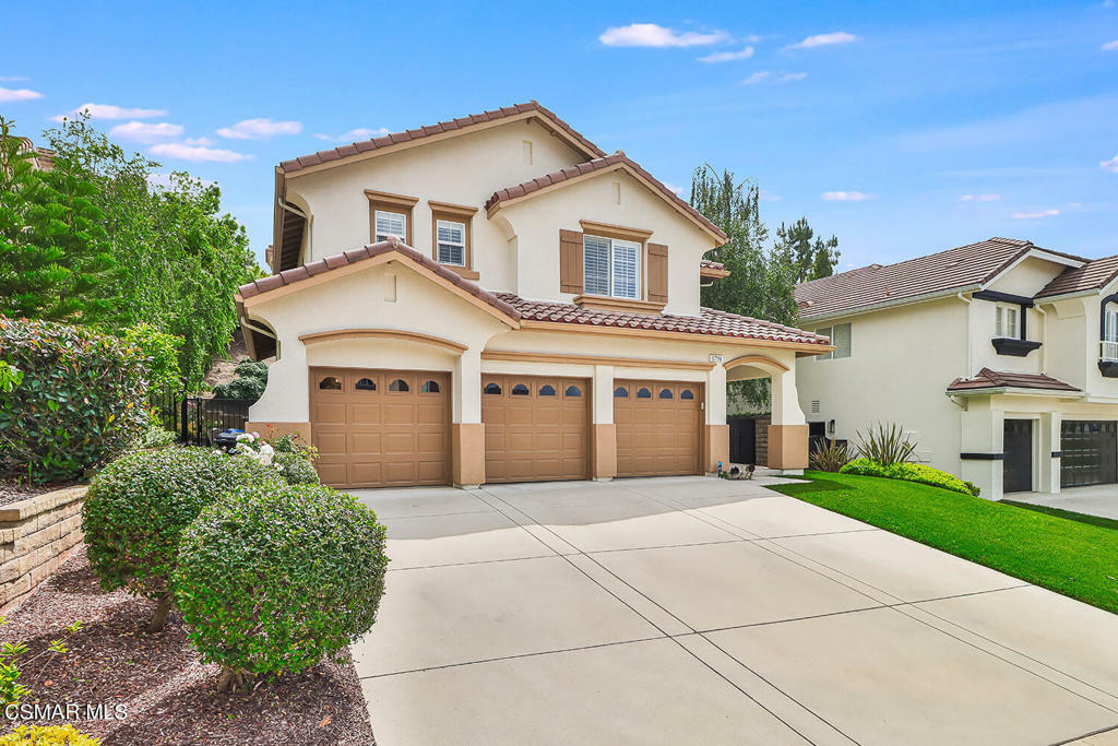 Property Photo:  1791 Red Robin Place  CA 91320 