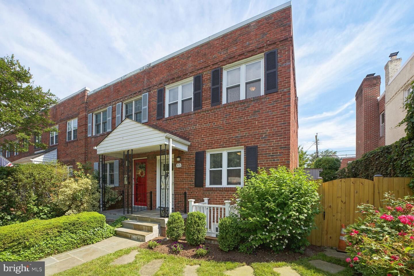 Property Photo:  515 E Luray Avenue  VA 22301 