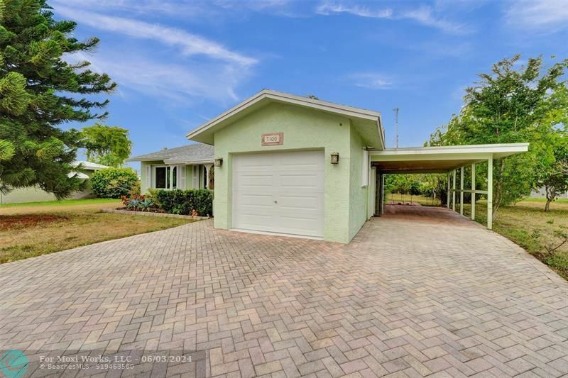Property Photo:  7100 NW 92 Ave  FL 33321 