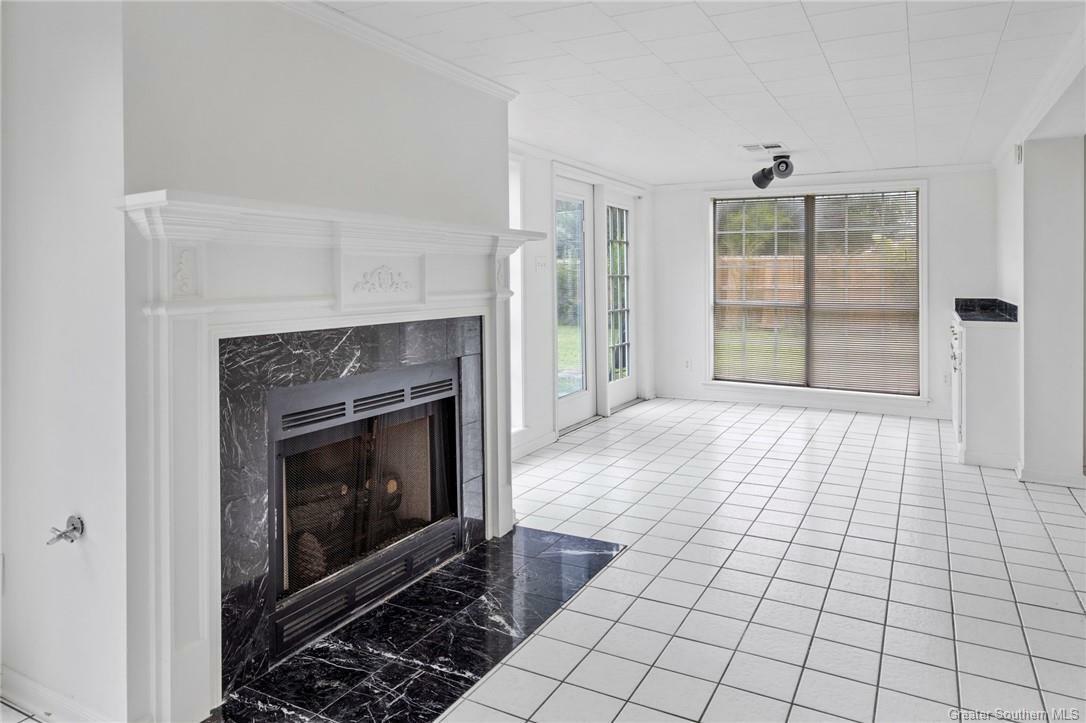 Property Photo:  419 E Claude Street  LA 70605 