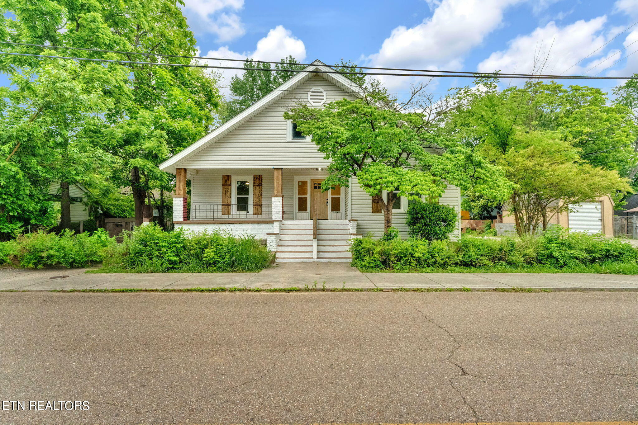 Property Photo:  612 N Chestnut St  TN 37914 