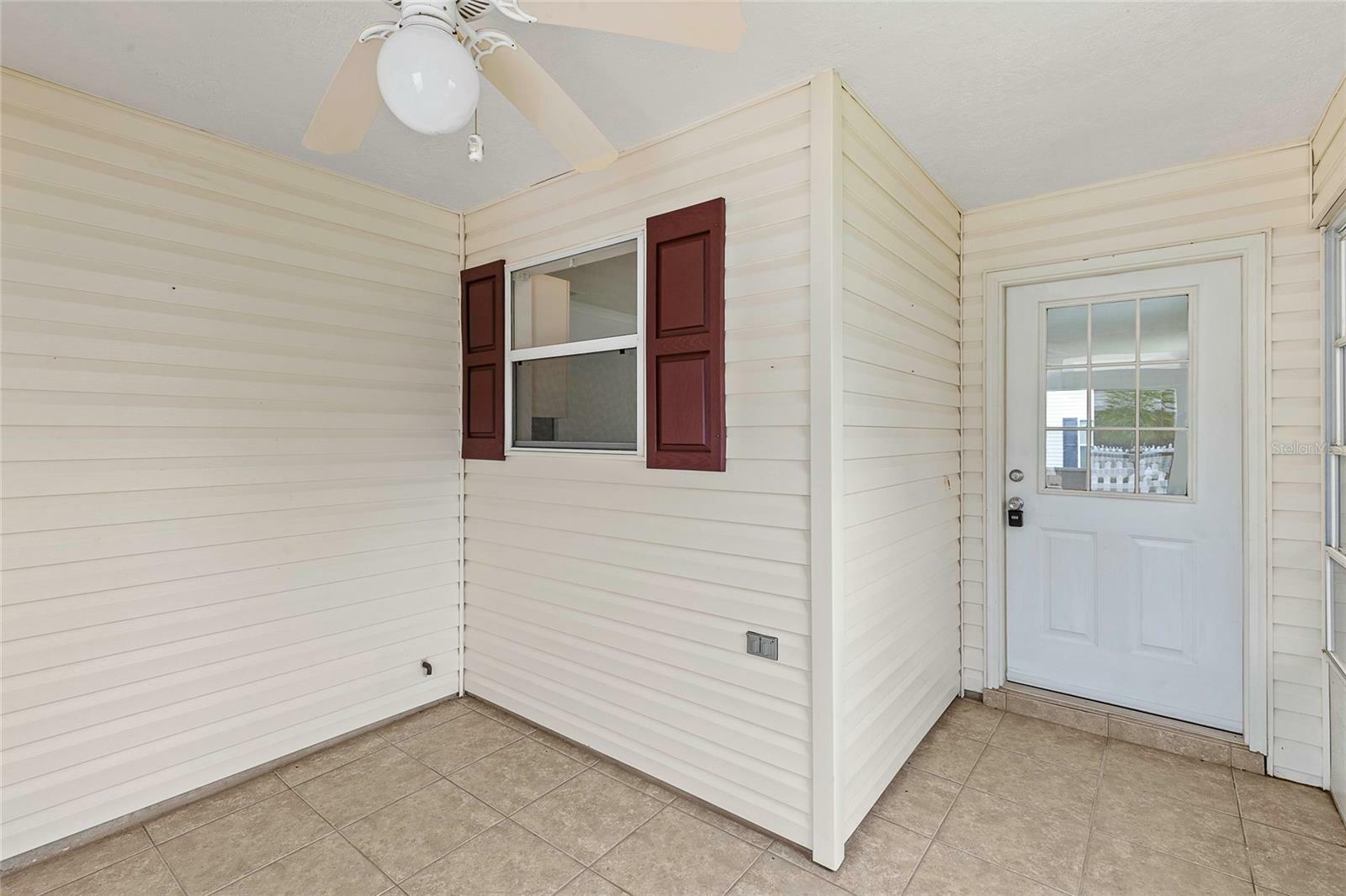 Property Photo:  2590 Acosta Court  FL 32162 