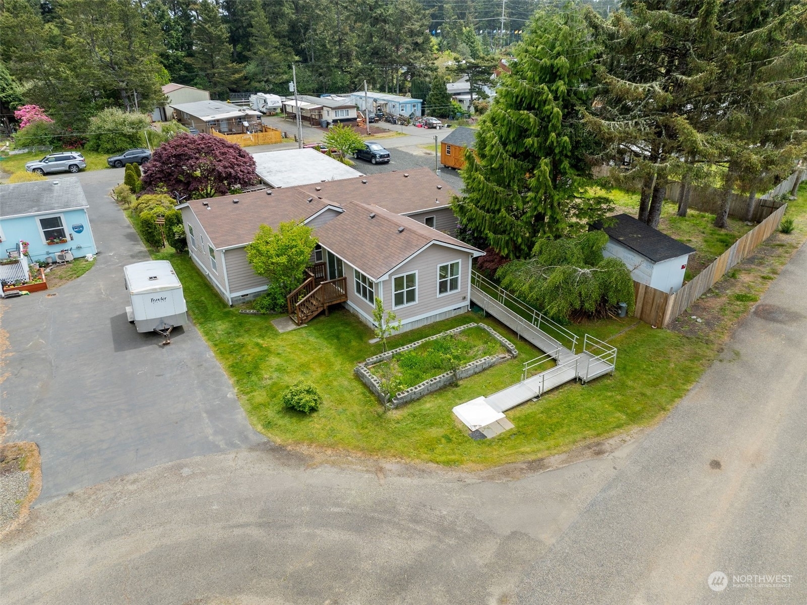 Property Photo:  1533 S Ocosta Street  WA 98595 