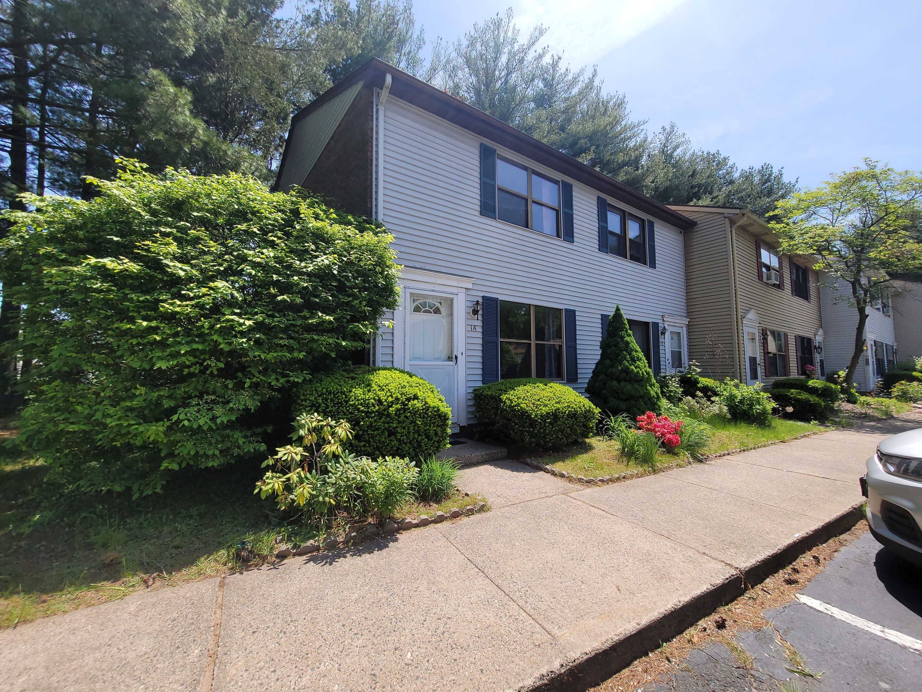 Property Photo: 996 Meriden Waterbury Turnpike Apt 1A CT 06479