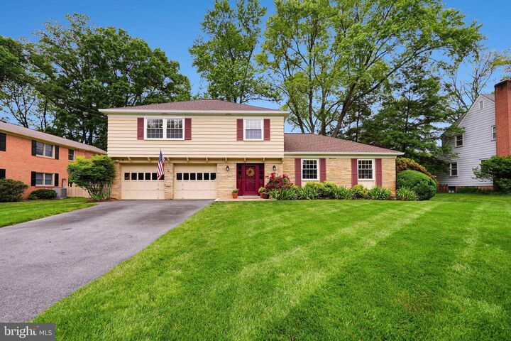 2302 Wilkinson Place  Alexandria VA 22306 photo