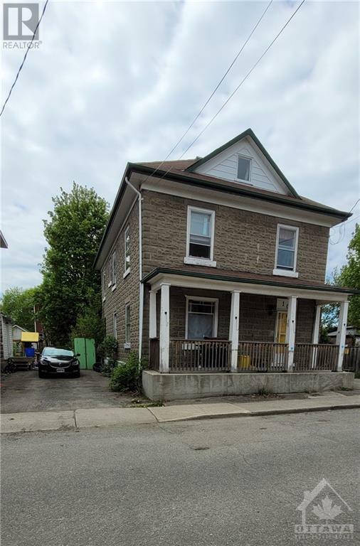 Property Photo:  10 Ogden Avenue  ON K7A 2L6 