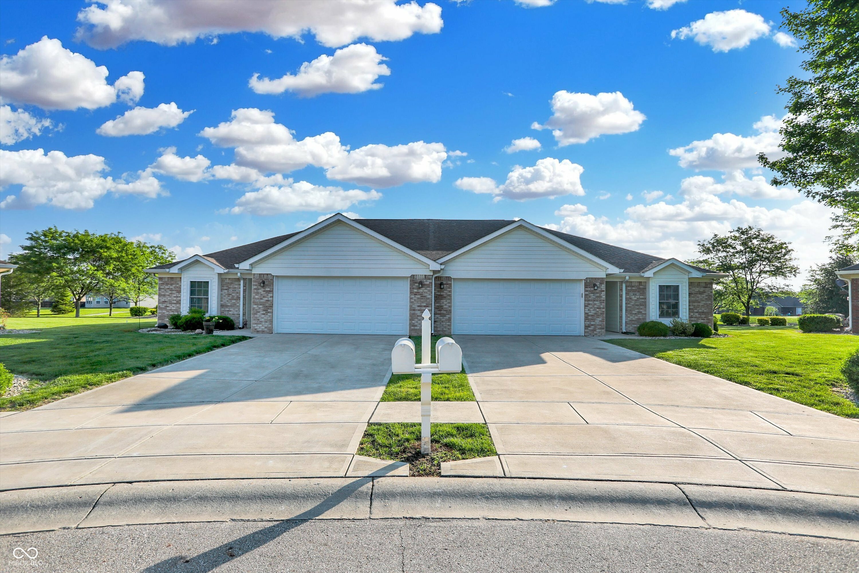 Property Photo: 1614 Senior Court IN 46176