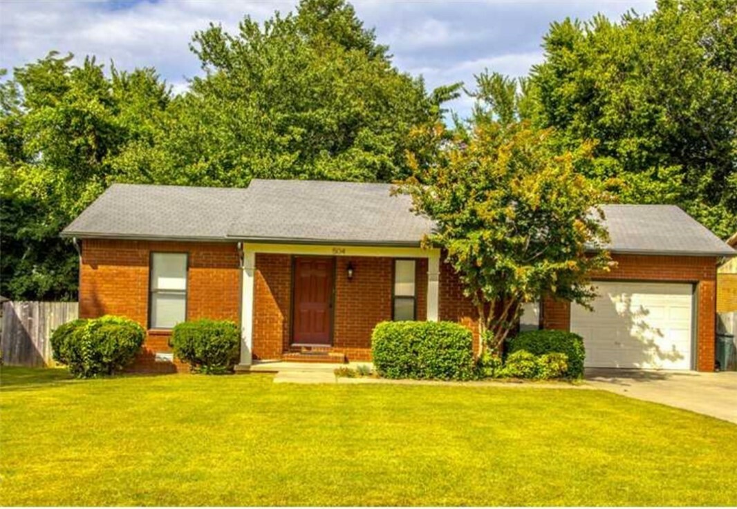 504 E Malinda Drive  Fayetteville AR 72703 photo