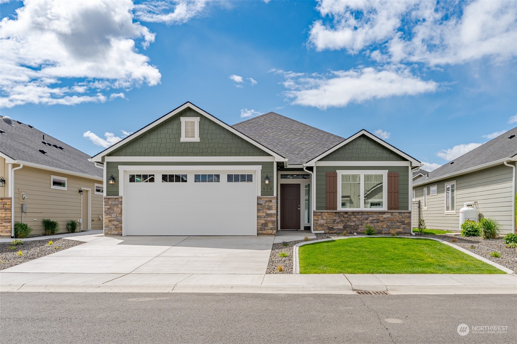 914 N M Loop SW  Quincy WA 98848 photo