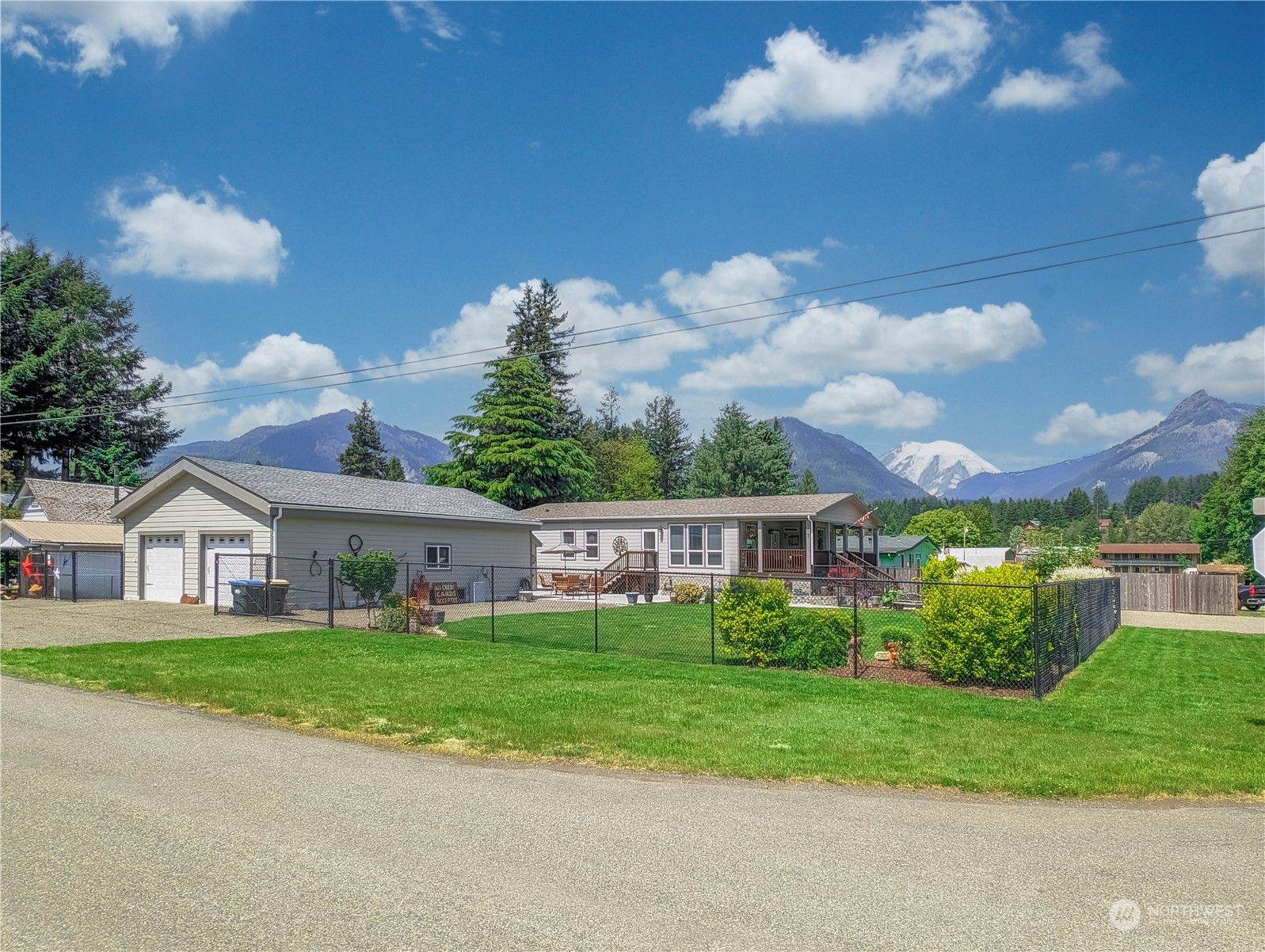 Property Photo: 117 Main Street E WA 98361