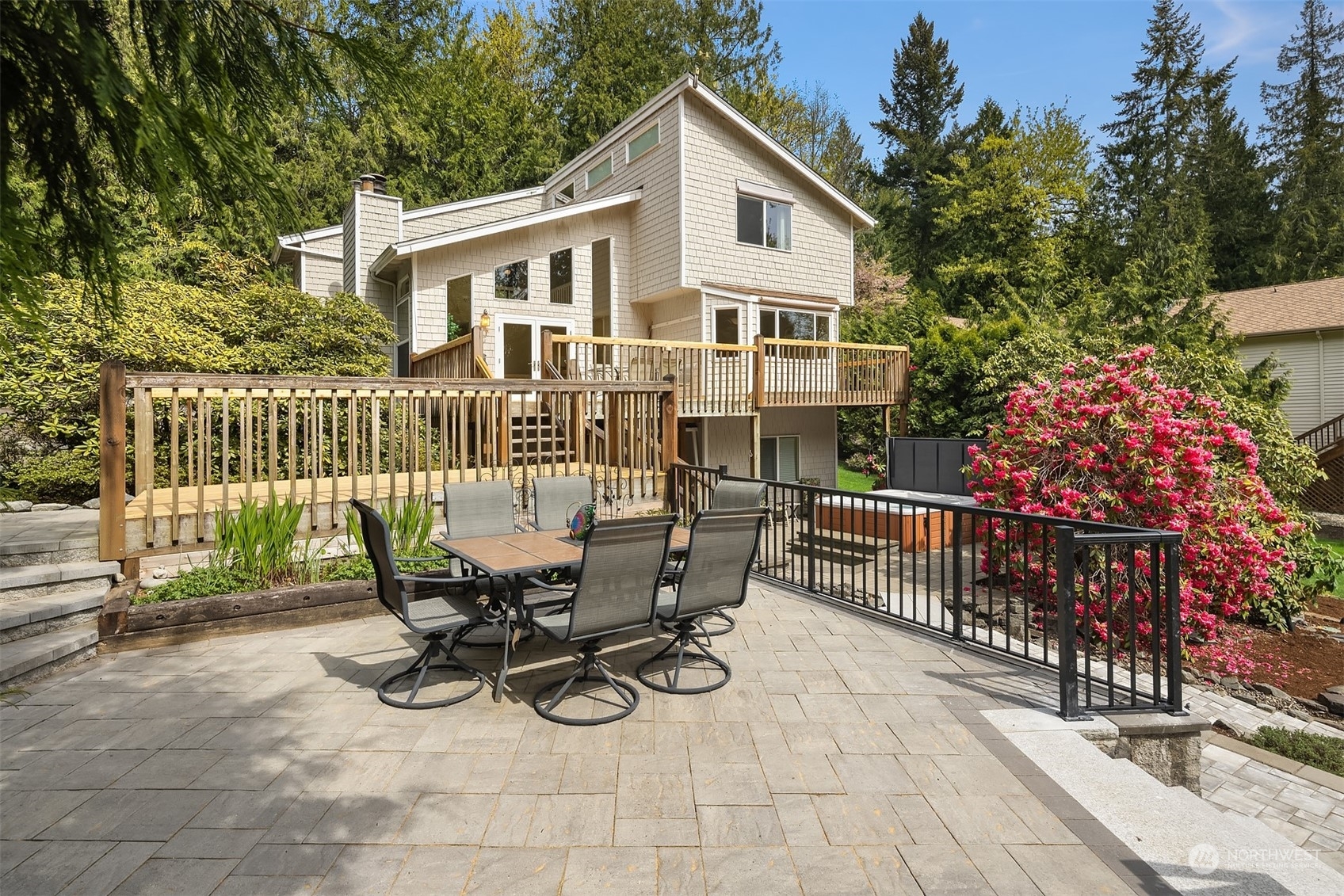 Property Photo:  20829 SE 123rd Street  WA 98027 