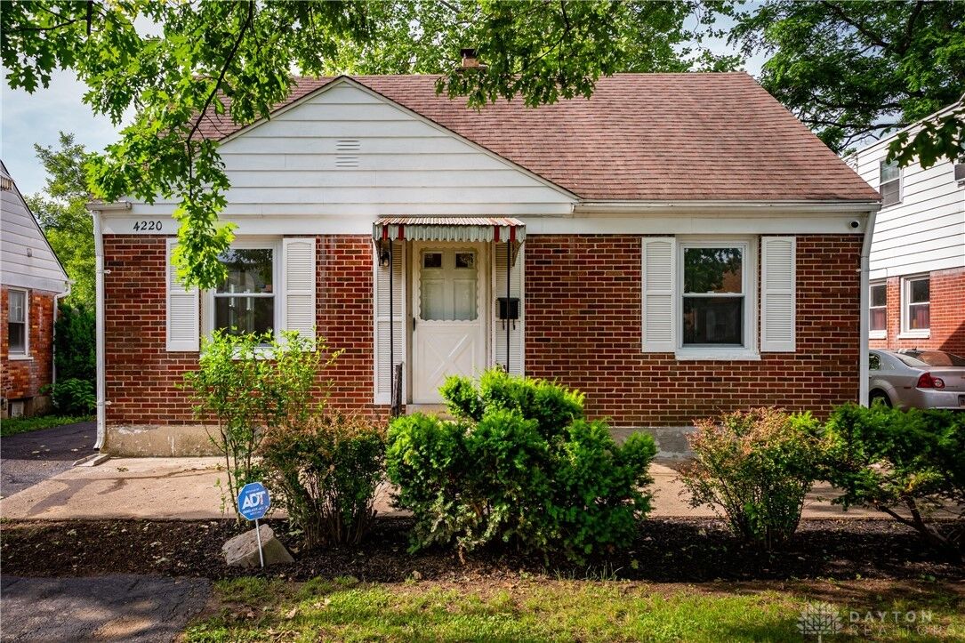 Property Photo: 4220 Cleveland Avenue OH 45410