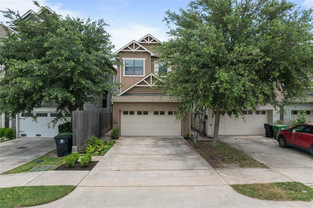 Property Photo:  1917 W 15th Street C  TX 77008 