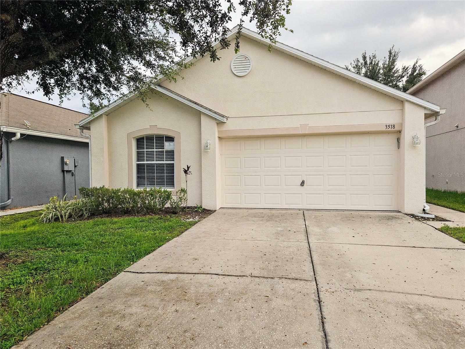 Property Photo:  3518 Fyfield Court  FL 34638 