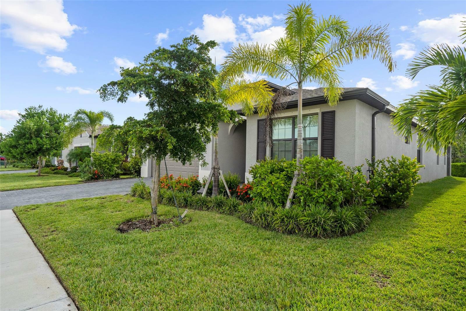 Property Photo:  2161 Gardenia Avenue  FL 33953 