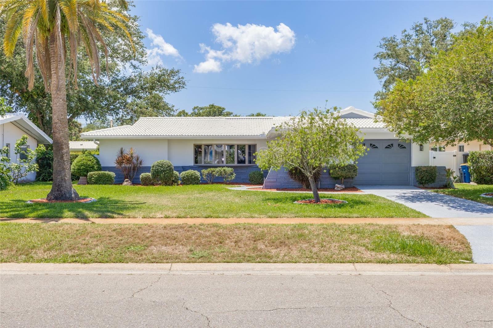 Property Photo:  1412 Ambassador Drive  FL 33764 