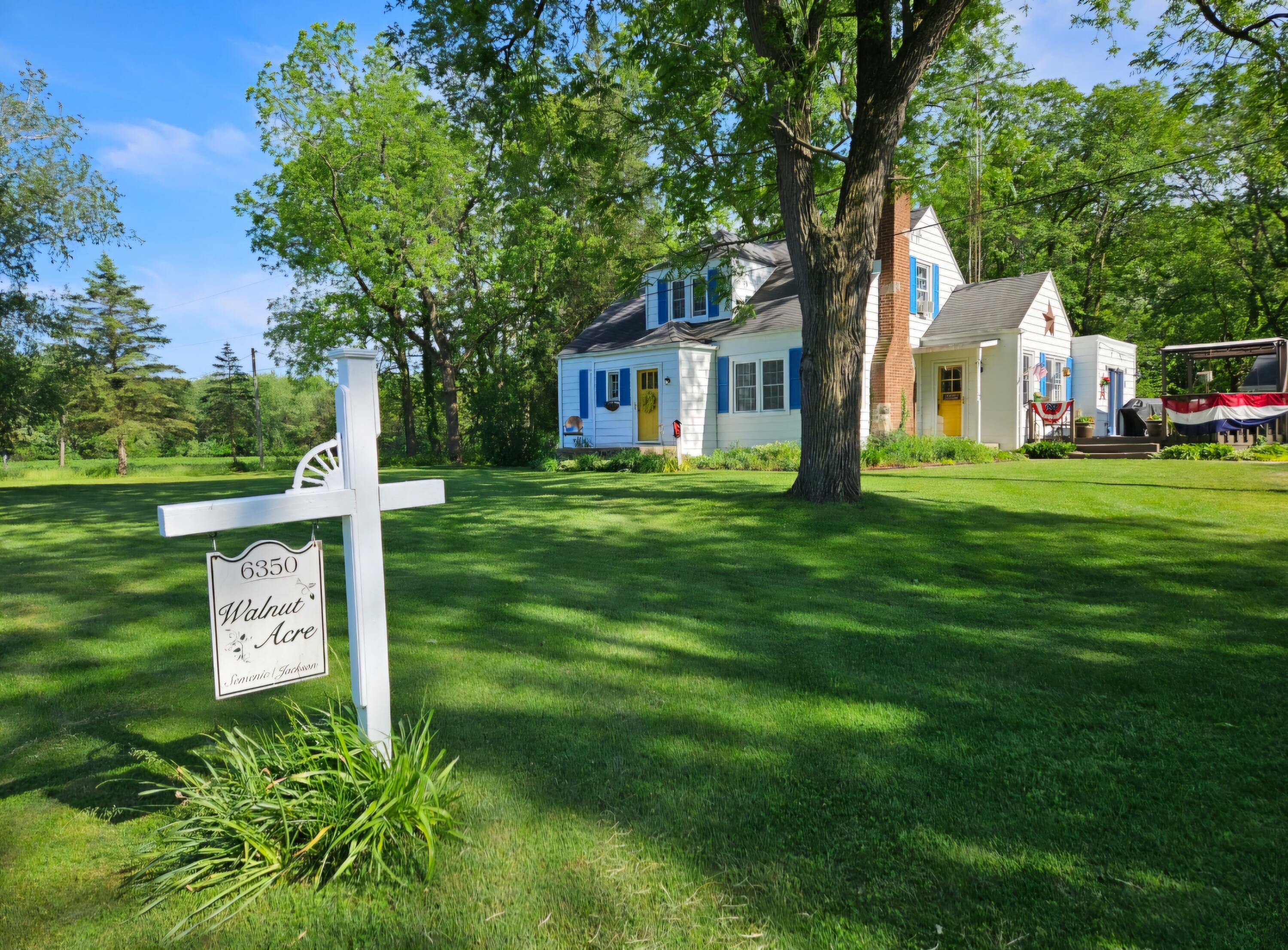 Property Photo:  6350 Indian Trail  MI 49128 