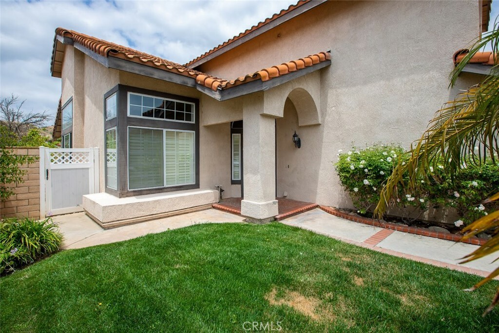 Property Photo:  4866 Moon Crest Drive  CA 92878 