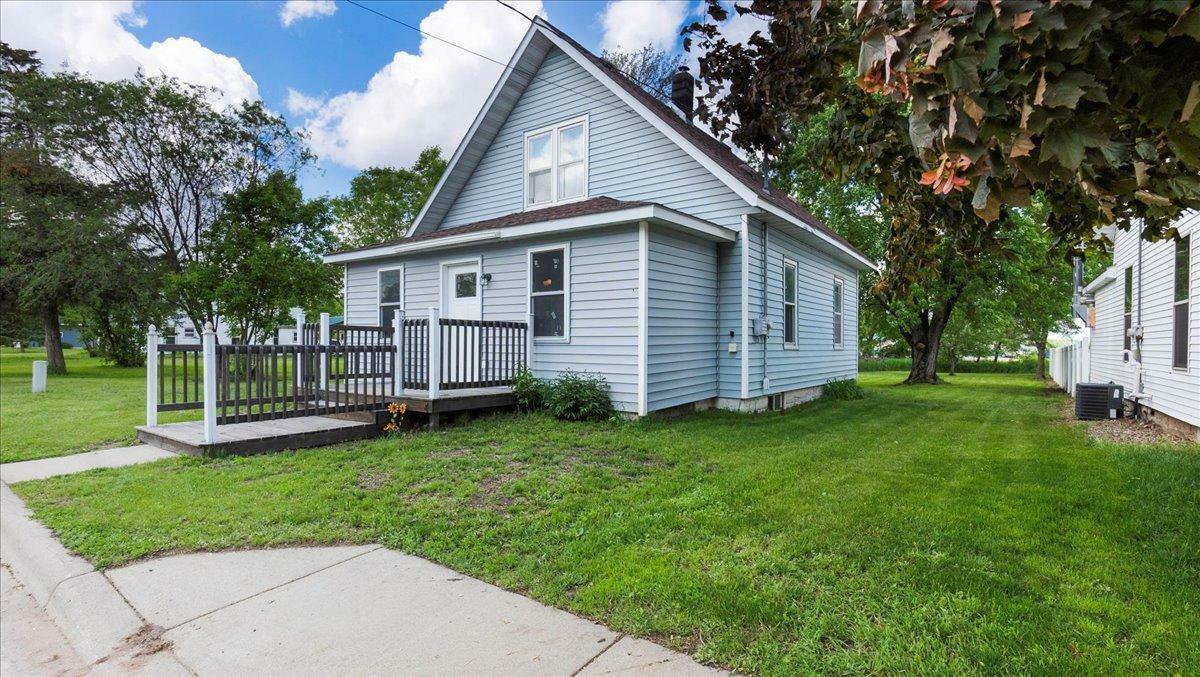 Property Photo:  751 Roe Street  MN 56316 